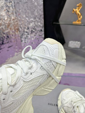 3XL SNEAKER IN WHITE MESH AND POLYURETHANE