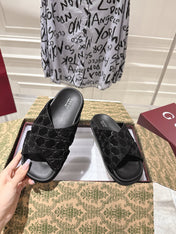 GG SLIDES IN BLACK SUEDE WITH EMBOSSED LOGO STYLE 6
