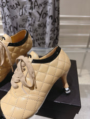 CHANEL 26S HIGH HEEL ANKLE BOOTS 70 MM IN BEIGE LAMBSKIN AND BLACK PATENT CALFSKIN