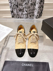 CHANEL 26S HIGH HEEL ANKLE BOOTS 70 MM IN BEIGE LAMBSKIN AND BLACK PATENT CALFSKIN