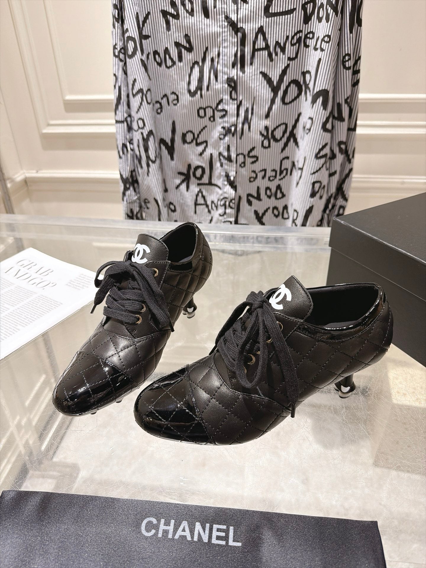 CHANEL 26S HIGH HEEL ANKLE BOOTS 70 MM IN BLACK LAMBSKIN AND PATENT CALFSKIN