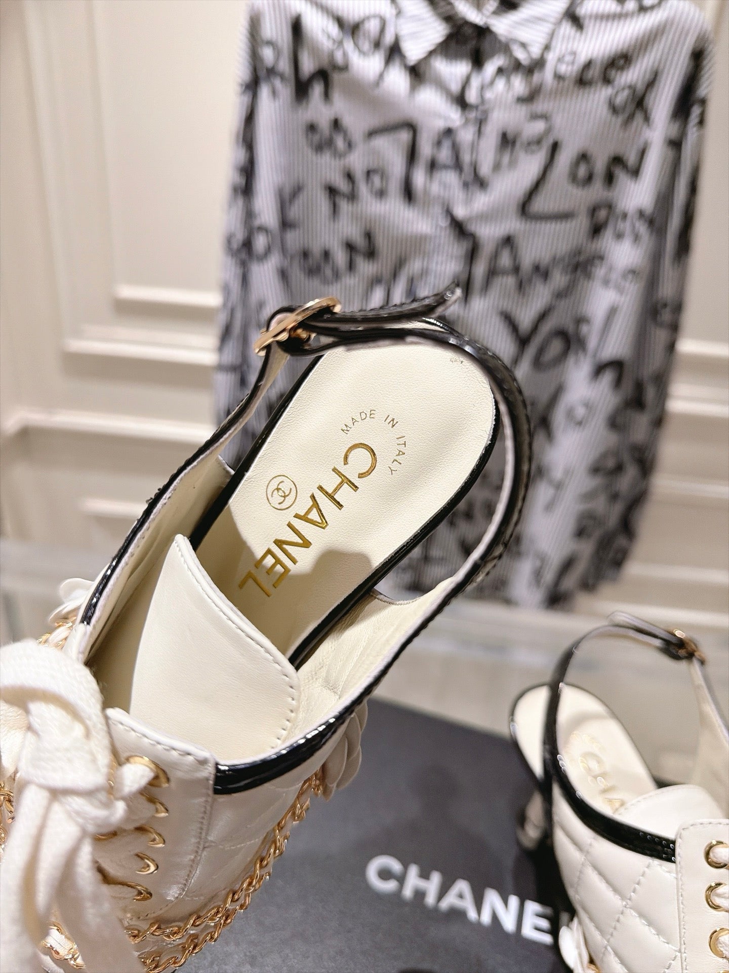 CHANEL 26S SLINGBACK HIGH HEEL SHOES 70 MM IN CREAM WHITE LAMBSKIN AND BLACK PATENT CALFSKIN
