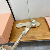 FLAT SLIDE IN LIGHT GOLD CALFSKIN