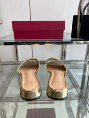 VLTN HIGH HEEL 25S 30 MM IN BEIGE FABRIC AND GOLD LAMBSKIN WITH EMBROIDERED CHERRY MOTIF
