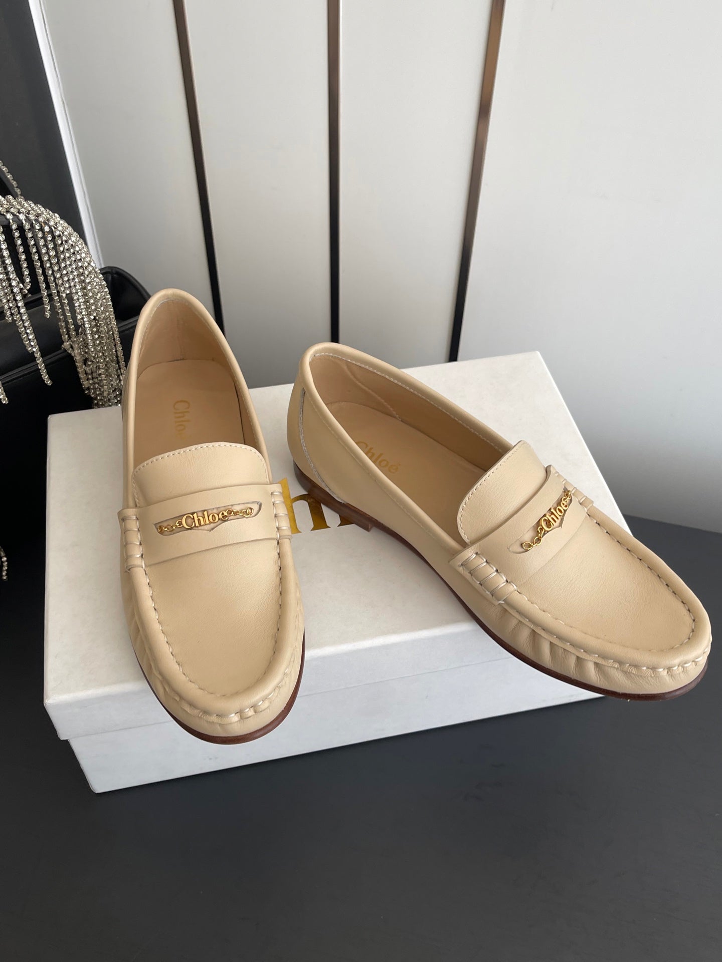 CHLOÉ 26S LOAFERS IN BEIGE CALFSKIN