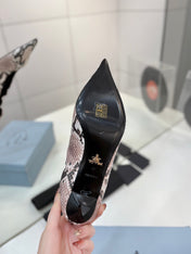 PRADA 26S PUMPS 55MM IN PINK SNAKE PRINT CALFSKIN WITH LOGO