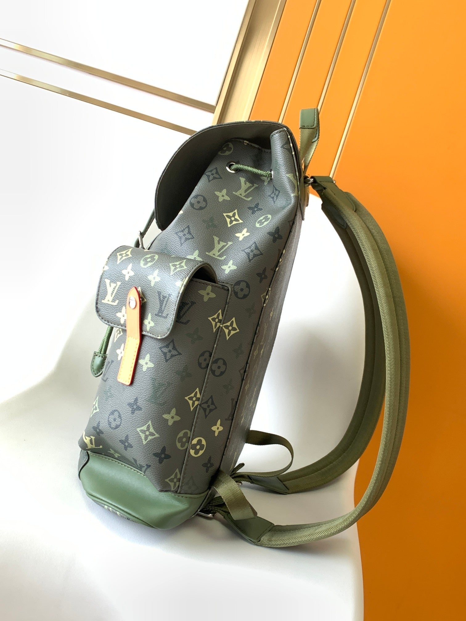 LV 25S CHRISTOPHER BACKPACK 48 IN ARMY GREEN CALFSKIN SILVER HARDWARE