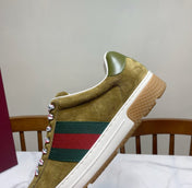 GUCCI 26S SNEAKER IN OLIVE BROWN SUEDE