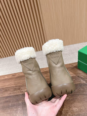 SNAP ANKLE BOOT IN KHAKI BROWN LAMBSKIN AND SHEARLING LINING