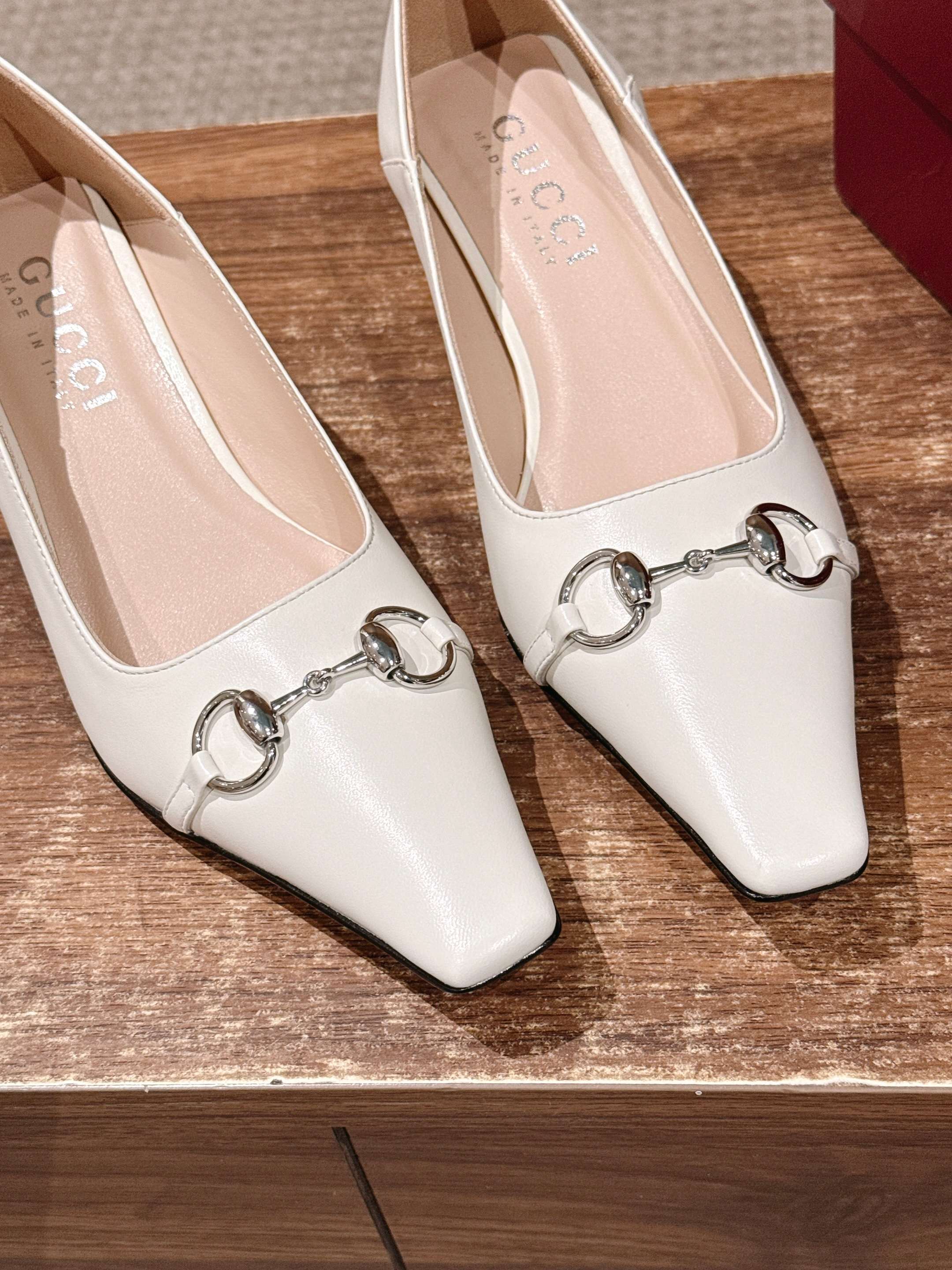 GUCCI 26S VITTORIA PUMPS 60 MM IN WHITE LAMBSKIN