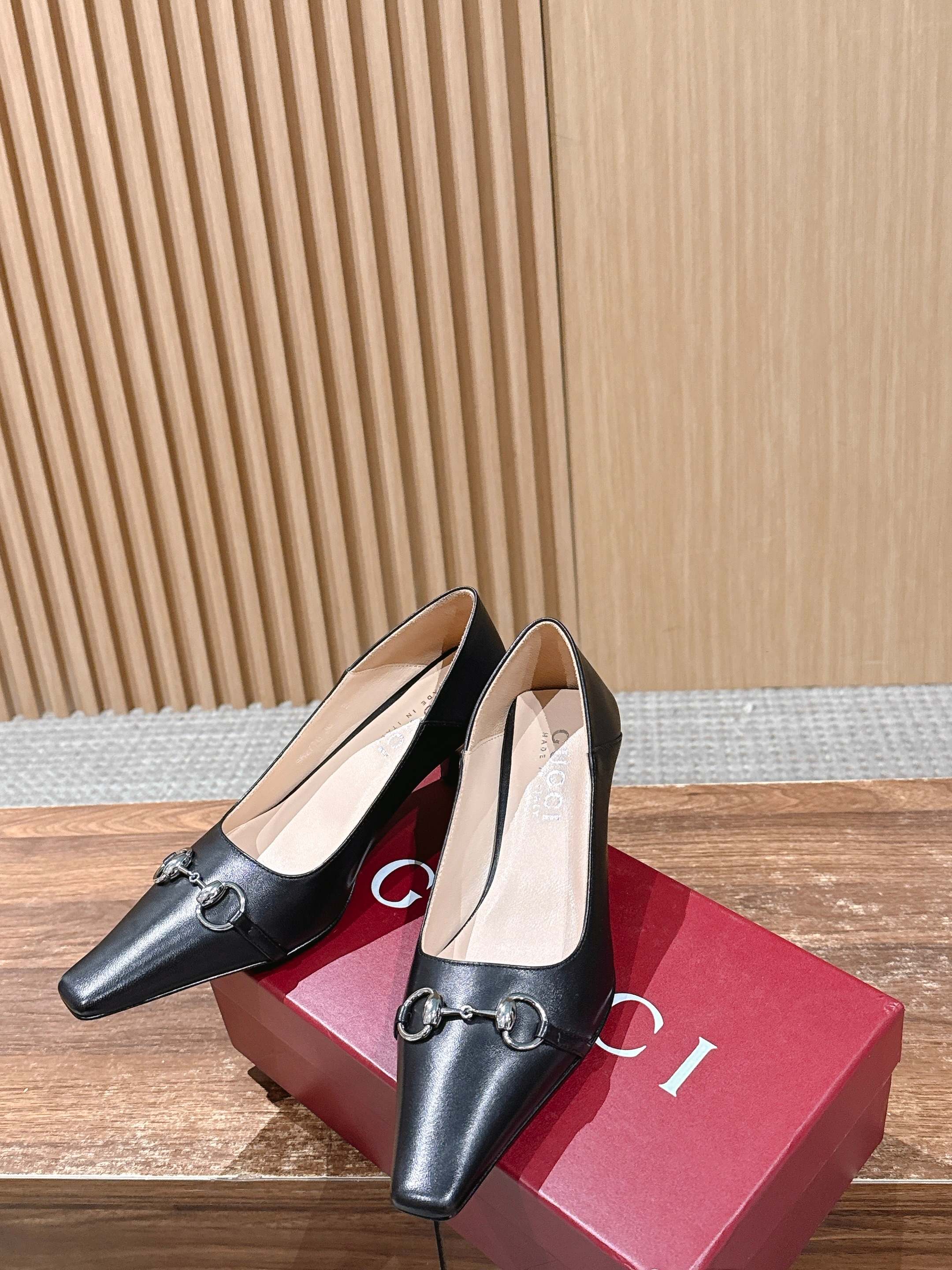 GUCCI 26S VITTORIA PUMPS 60 MM IN BLACK LAMBSKIN