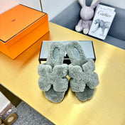 ORAN SHEARLING SANDALS RHINO GRAY