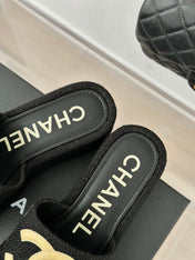 CLASSIC SLIPPERS THICK SOLE IN BLACK TWEED