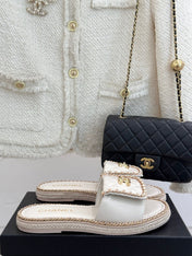 FLAT CHAIN HEART SLIPPER IN WHITE LAMBSKIN
