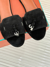 FLAT SANDALS IN BLACK SUEDE AND LAMBSKIN