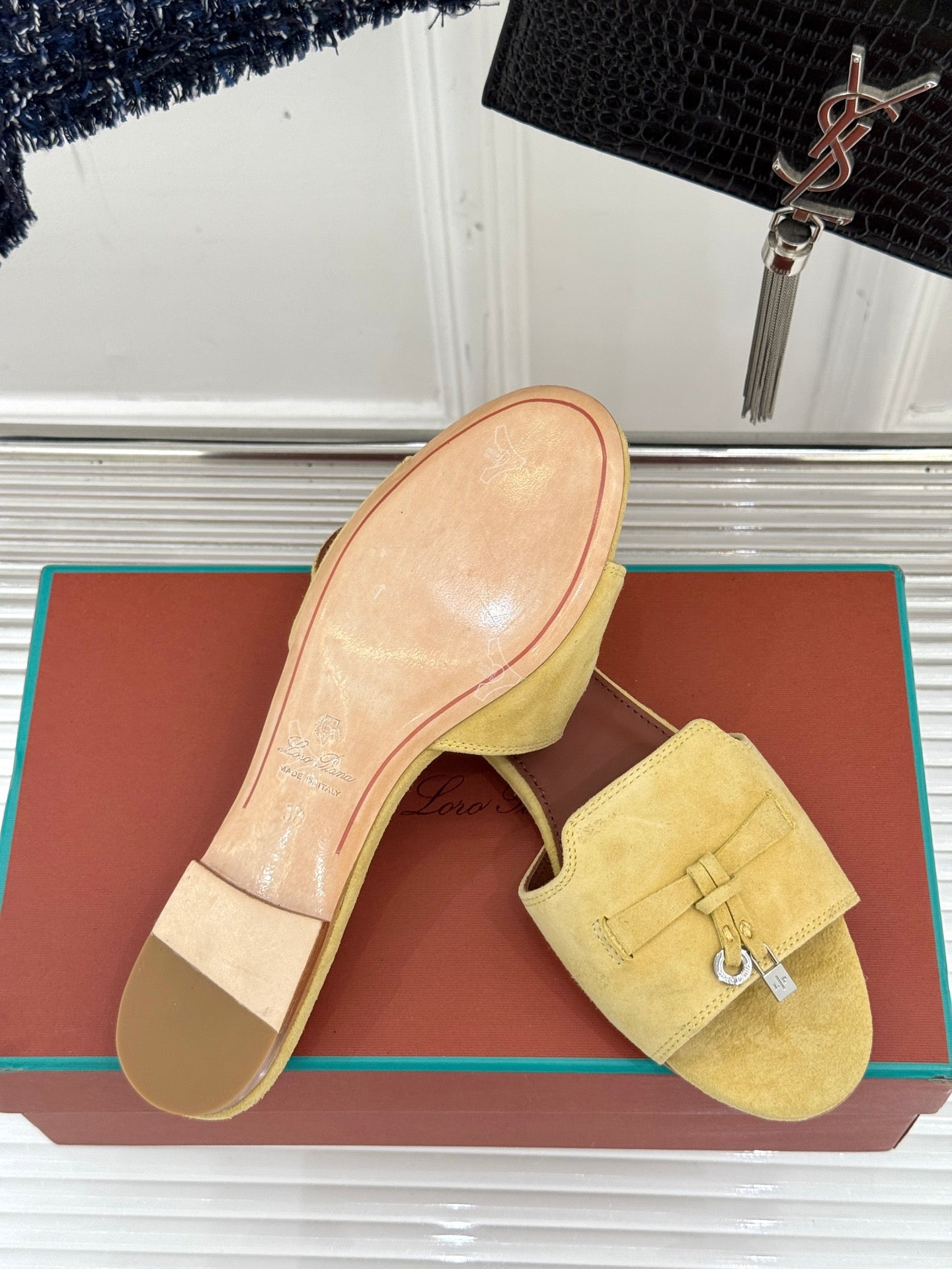 FLAT SANDALS IN YELLOW SUEDE AND LAMBSKIN