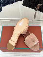 FLAT SANDALS IN LIP PINK SUEDE AND LAMBSKIN