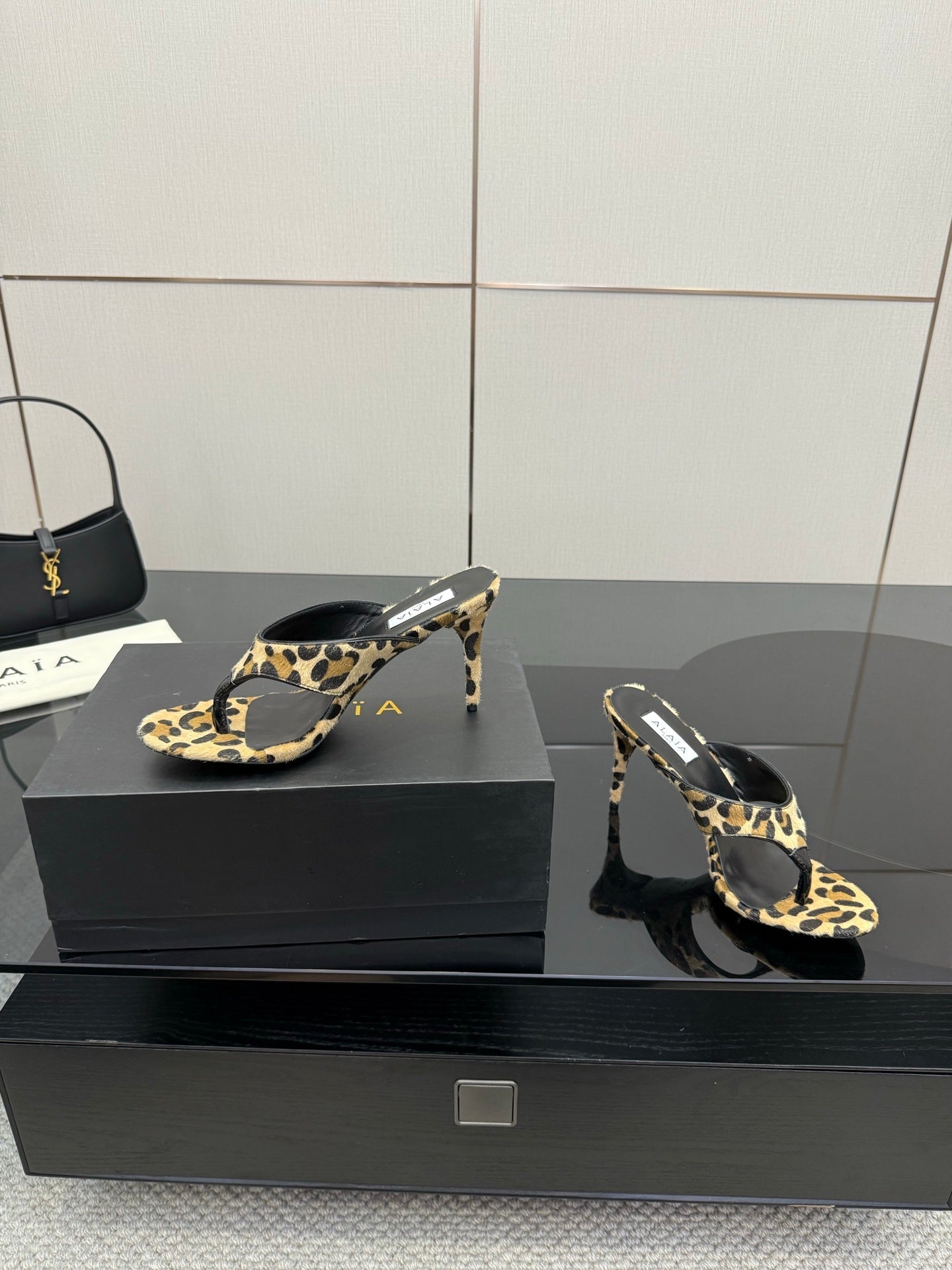 ALAIA HEELED THONG 25S IN LEOPARD PONY HAIR LEATHER