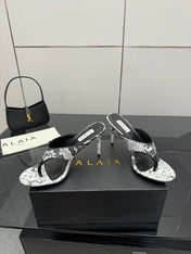 ALAIA HEELED THONG 25S IN WHITE AND BLACK LAMBSKIN SNAKE-EMBOSSED