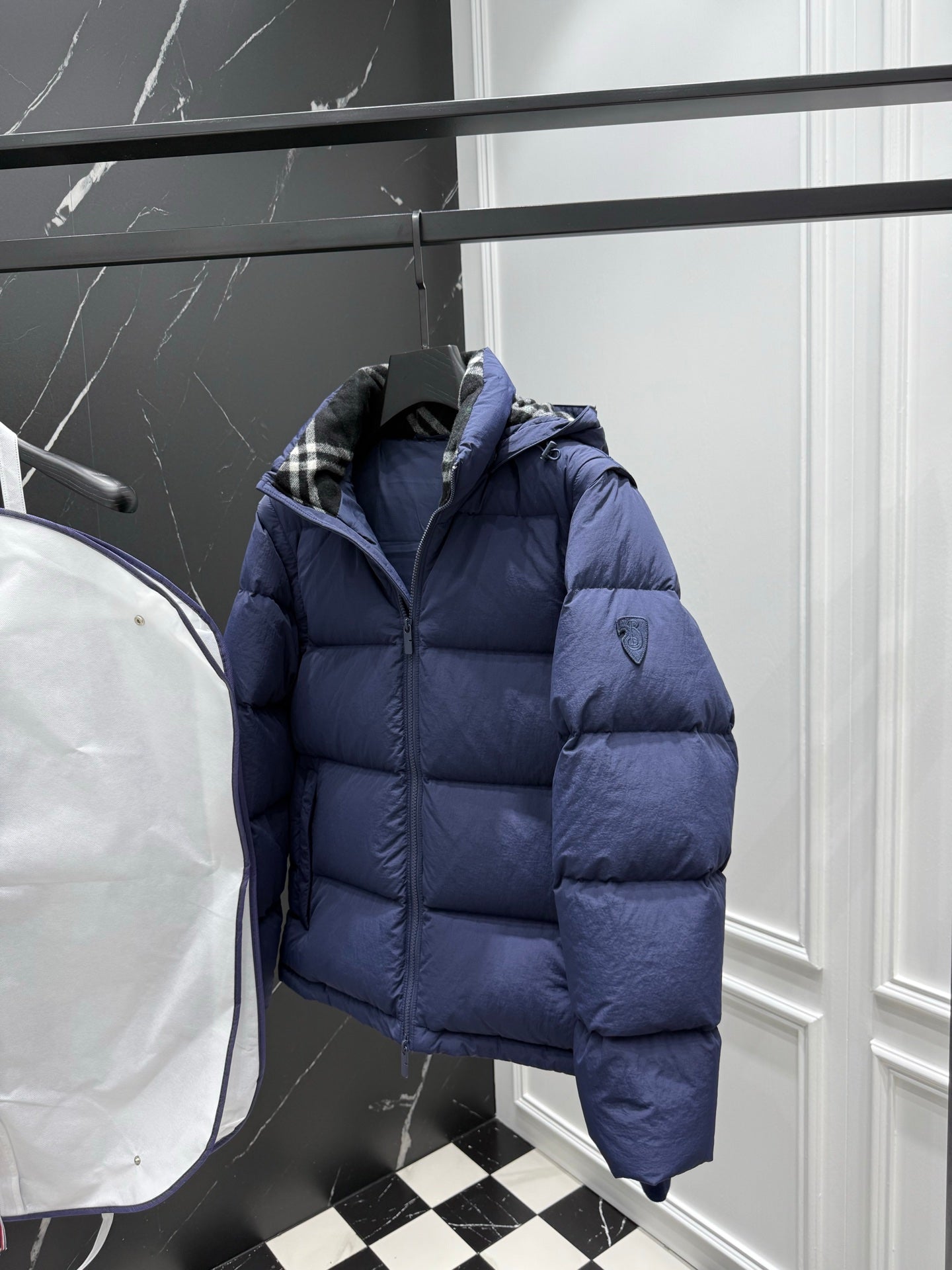 BURBERRY 25S DETACHABLE VEST 116