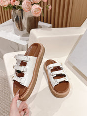 TRIOMPHE SANDALS IN WHITE CALFSKIN