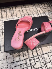 MID HEEL MULES IN BRIGHT PINK SHEEPSKIN