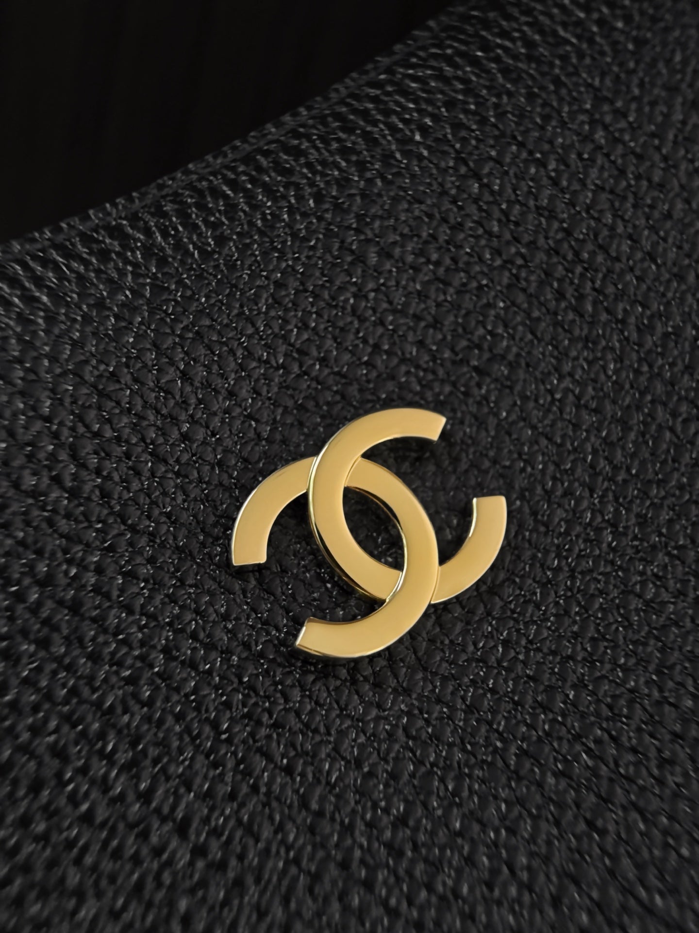 CHANEL 26S HOBO BAG 30 IN BLACK GRAINED CALFSKIN