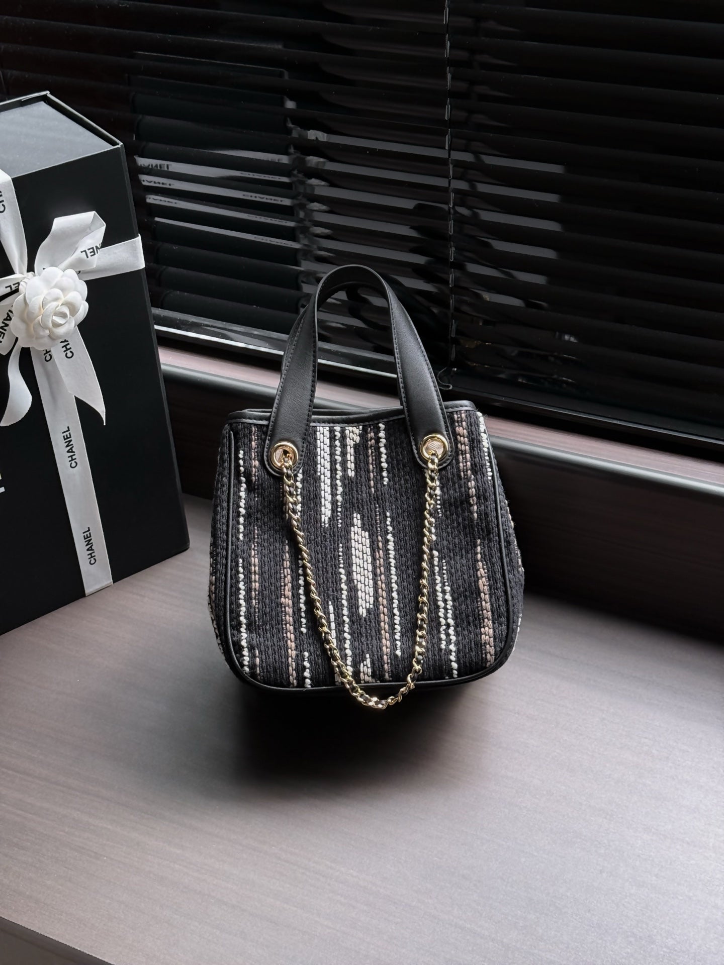 CHANEL 26S SHOPPING TOTE 21 IN BLACK WITH WHITE VERTICAL-STRIPED TWEED