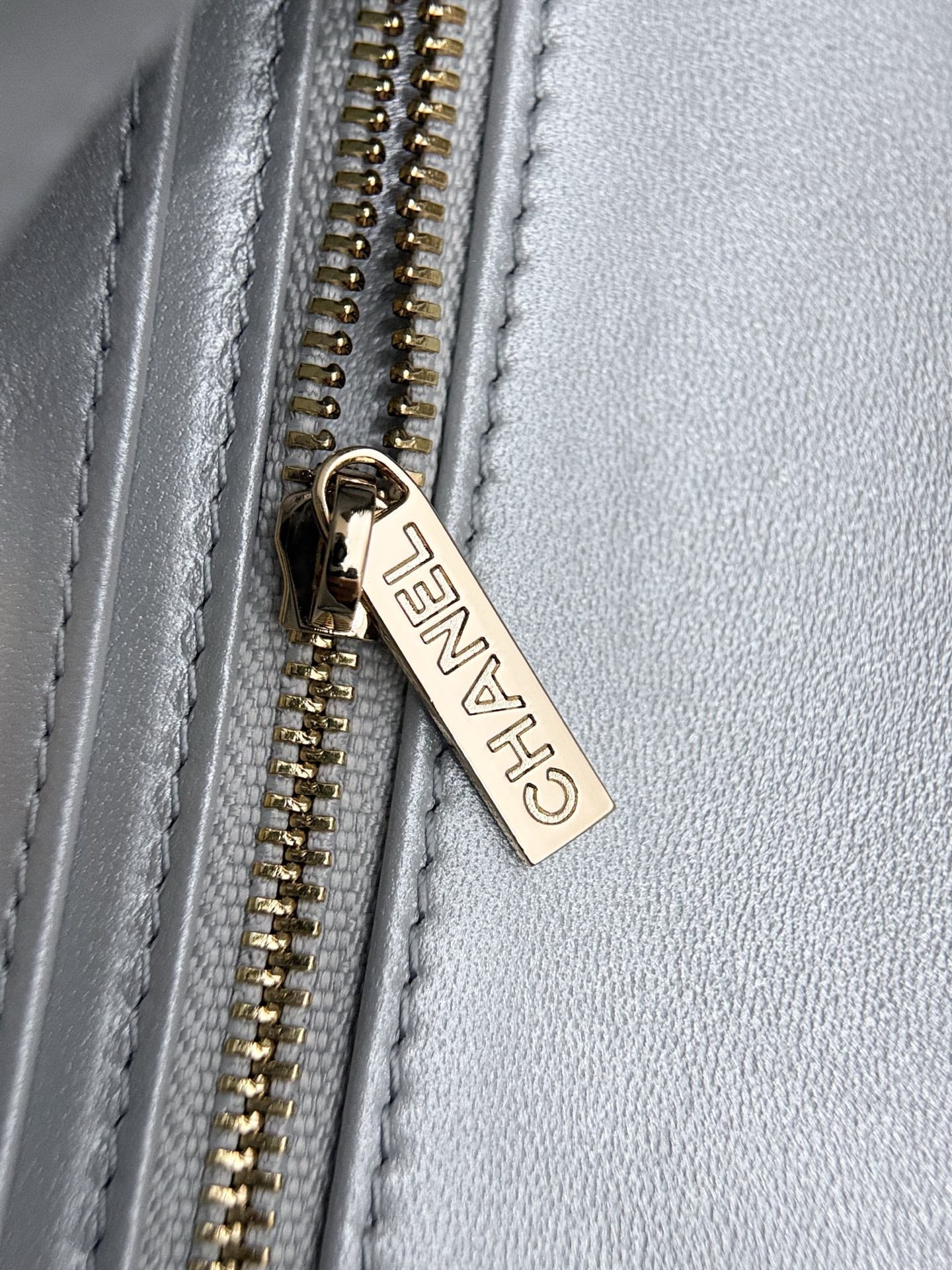CHANEL 26S FLAP BAG 21 IN SILVER CRYSTAL-EMBELLISHED SPARKLING