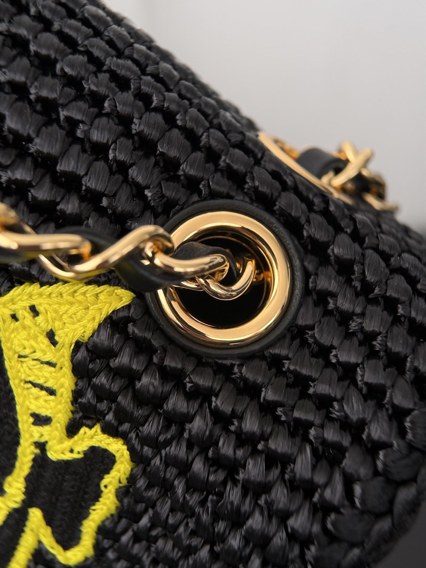 CHANEL 26S CLASSIC FLAP BAG 25 IN BLACK CROCHET RAFFIA