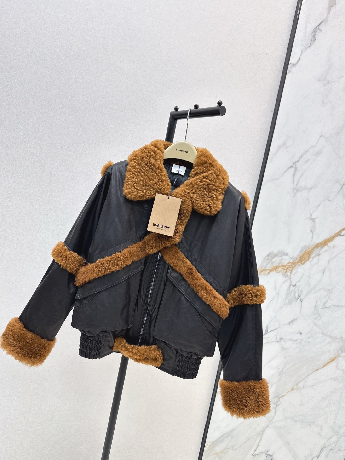 BURBERRY 25S BOMBER JACKET 072