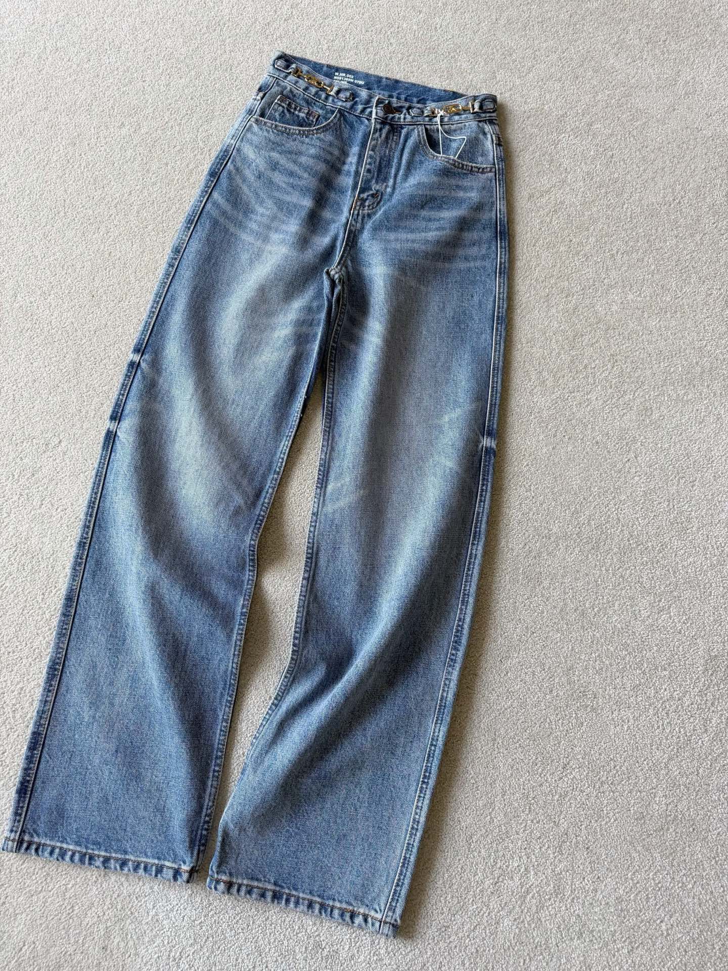 CELINE 26S JEANS 172