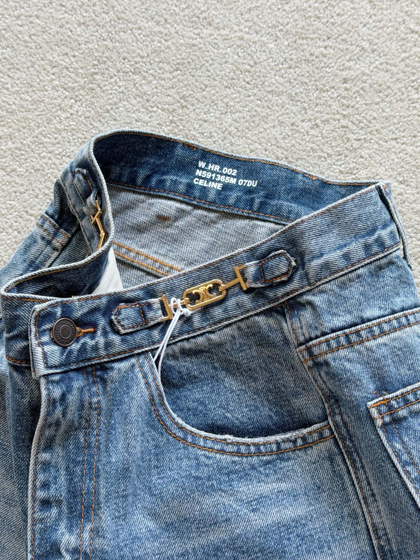 CELINE 26S JEANS 172