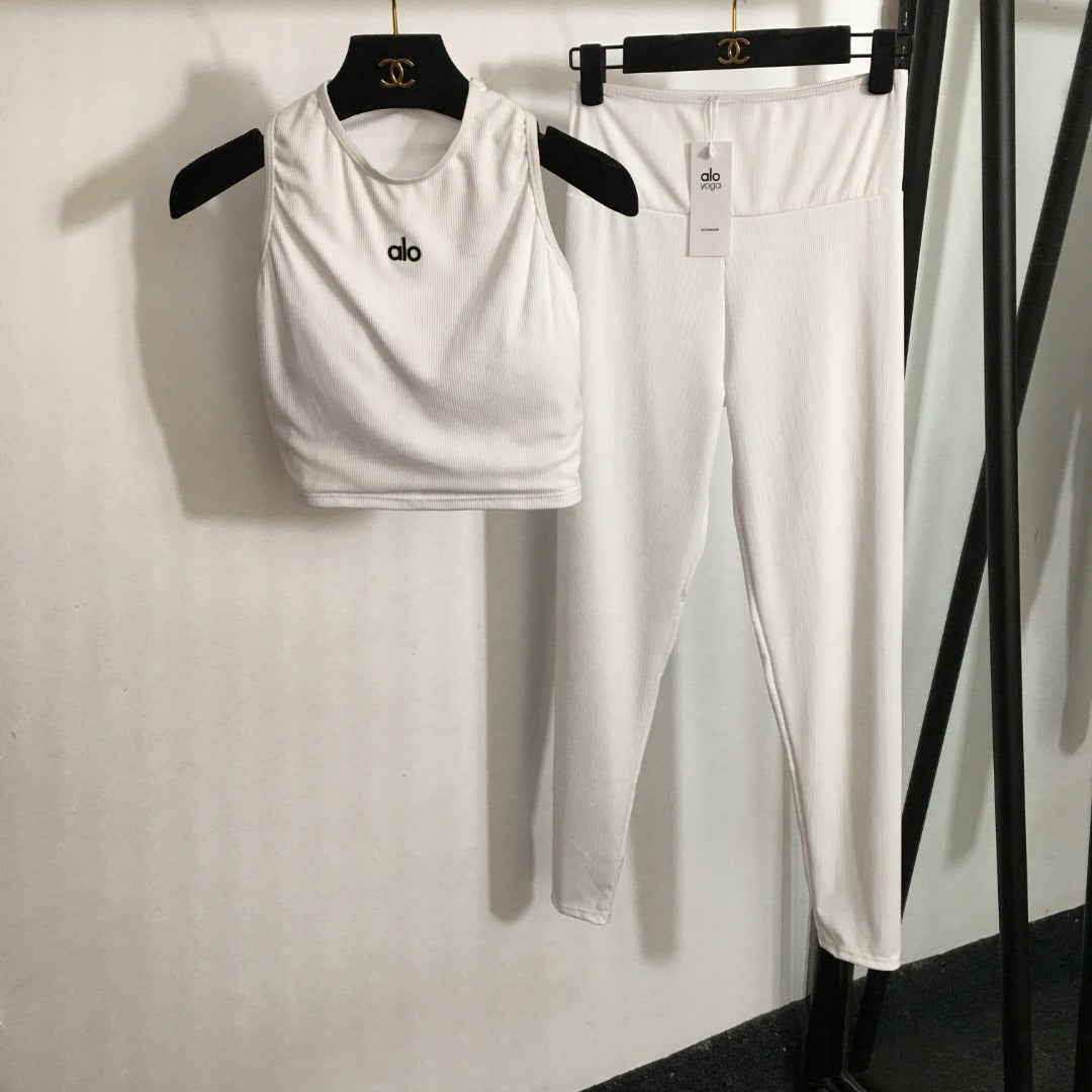 ALO 26S CROP TANK TOP & HIGH-WAIST LEGGINGS SET 231