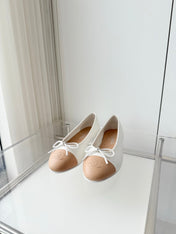 CHANEL 26S BALLET FLATS IN WHITE CALFSKIN WITH BEIGE TOE CAP AND BOW