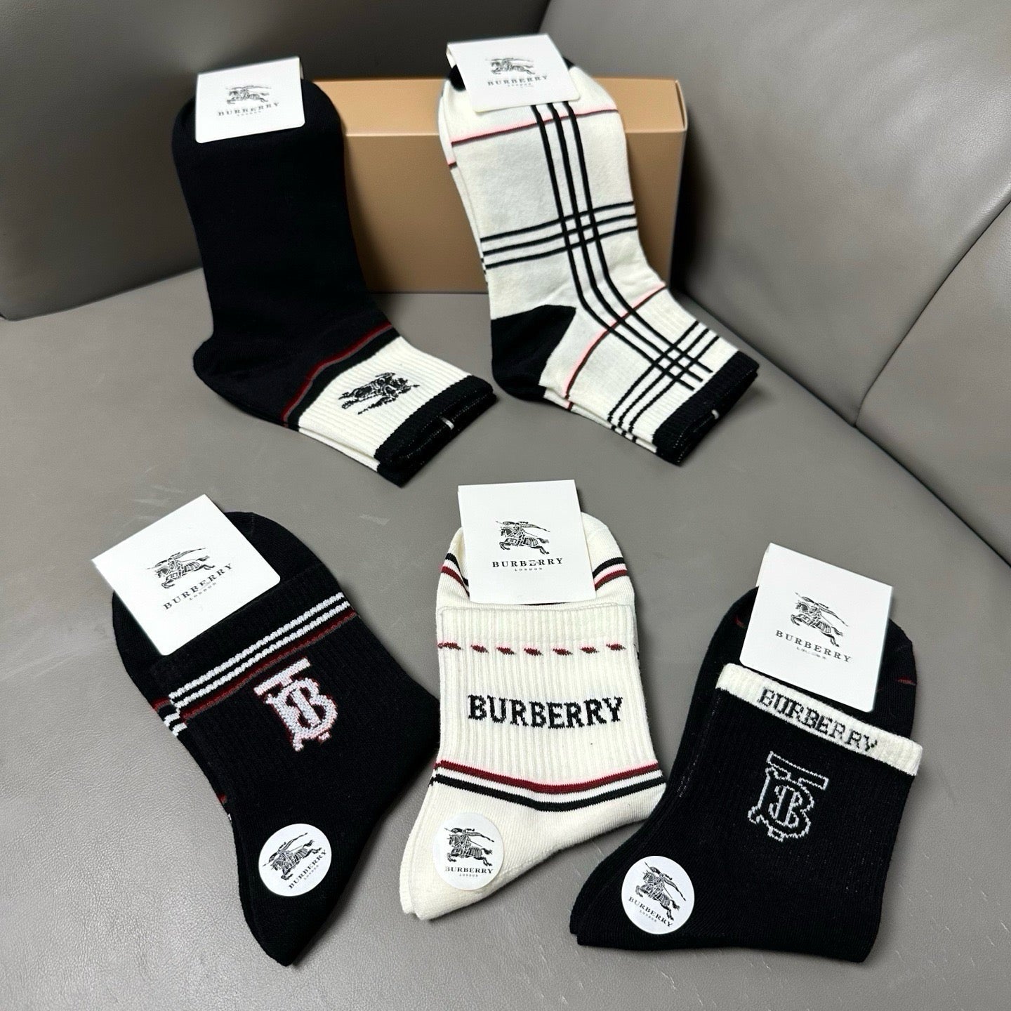 BURBERRY 26S ANKLE SOCKS 413941 (1 BOX)