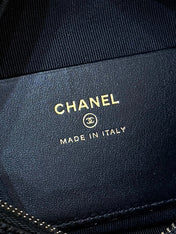 CHANEL 25S HOBO BAG 21 IN BLACK GRAINED CALFSKIN EMBELLISHED LOGO