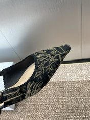 J'ADIOR SLINGBACK PUMP BLACK AND GOLD-TONE MILLEFIORI JACQUARD