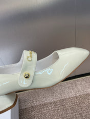 MEDIUM 35 MM HEEL PUMP IN WHITE PATENT CALFSKIN