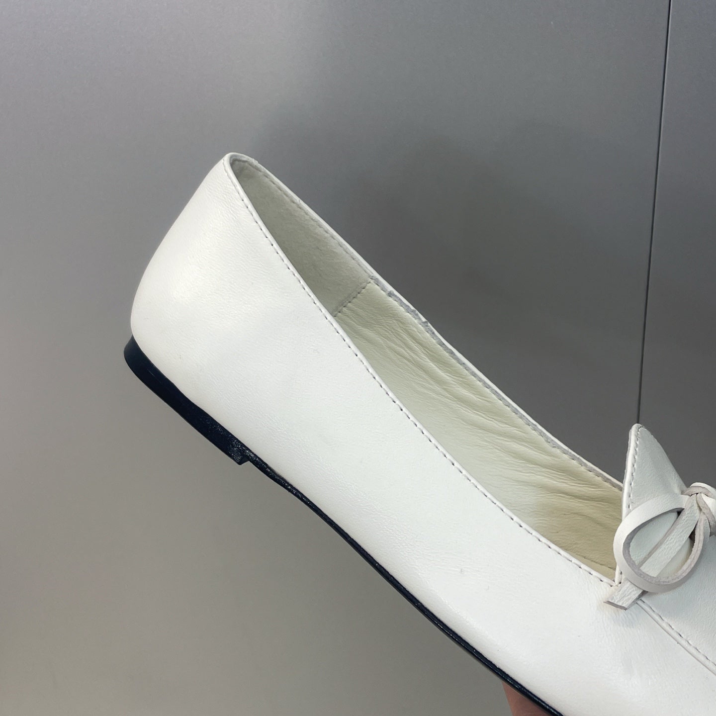 CELINE 26S BALLET FLATS IN WHITE LAMBSKIN WITH BOW