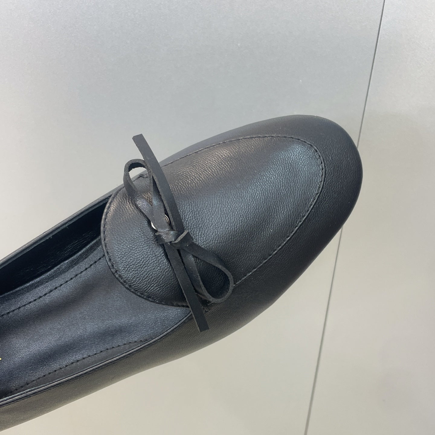 CELINE 26S BALLET FLATS IN BLACK LAMBSKIN WITH BOW