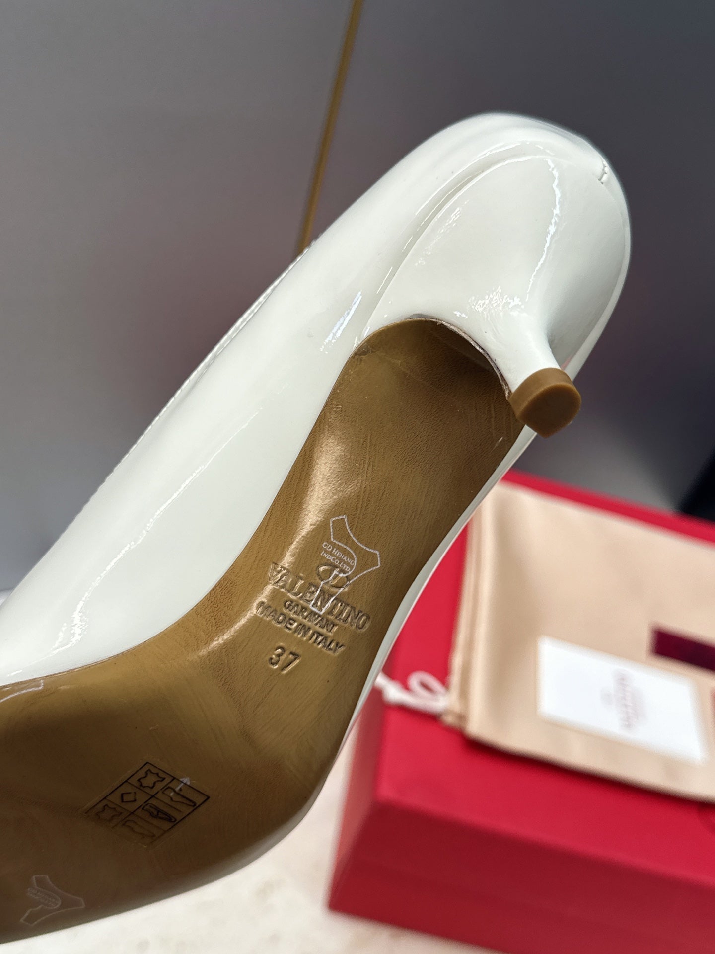 VALENTINO 26S HIGH HEELS 40 MM IN WHITE PATENT CALFSKIN