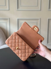 CHANEL 25S FLAP BAG 20 CM IN LIGHT BROWN CAVIAR LEATHER WITH GOLD HARDWARE