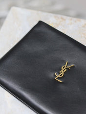 CALYPSO SMALL POUCH 23 IN BLACK SMOOTH LAMBSKIN