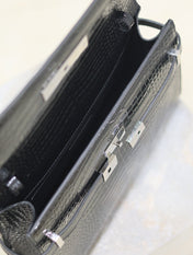 MANHATTAN MEDIUM 29 IN BLACK CROCODILE-EMBOSSED CALFSKIN SILVER BUCKLE