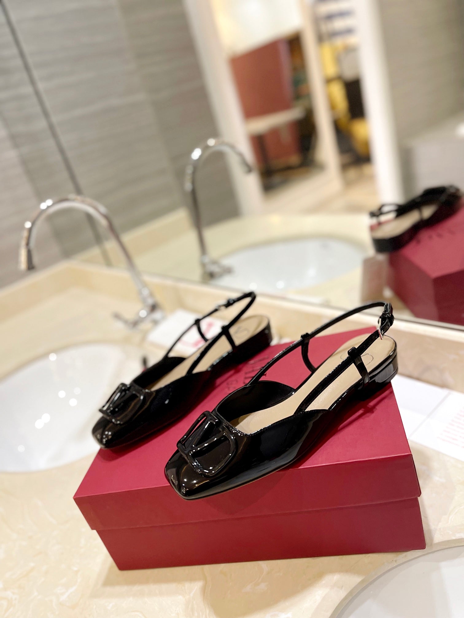 VALENTINO 26S SLINGBACK IN BLACK PATENT CALFSKIN