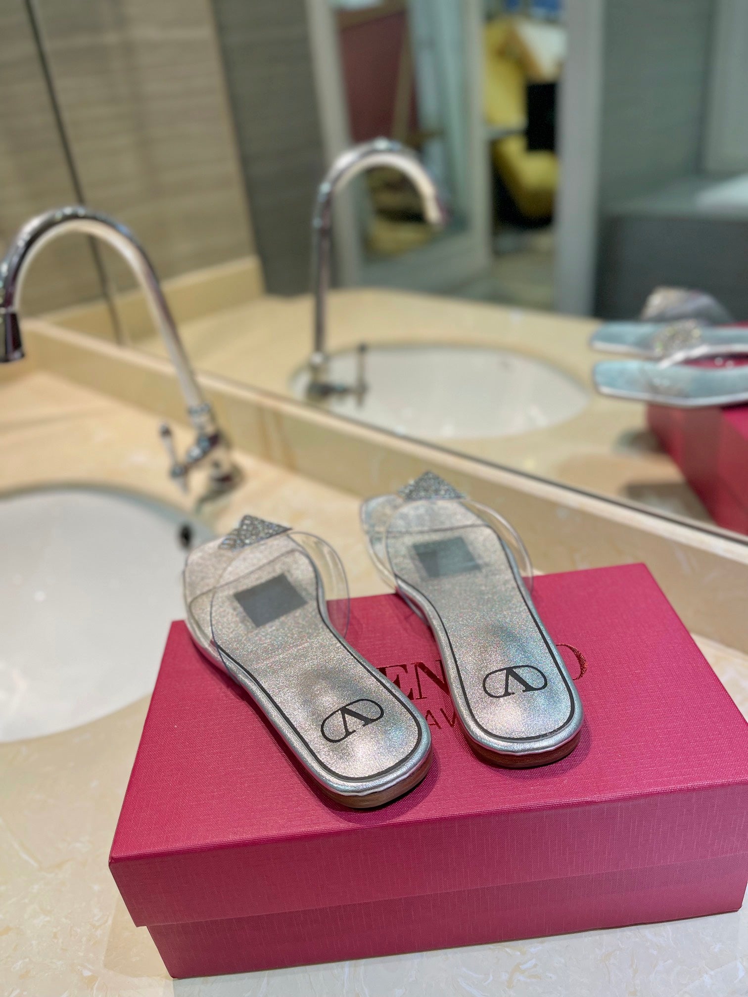 VALENTINO 26S FLAT SLIDES IN SILVER LAMBSKIN WITH CRYSTAL