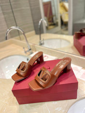 VALENTINO 26S BLOCK-HEEL SANDALS 65 MM IN BROWN CALFSKIN WITH LOGO