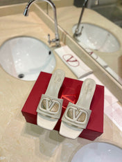 VALENTINO 26S BLOCK-HEEL SANDALS 65 MM IN CREAM WHITE CALFSKIN WITH LOGO