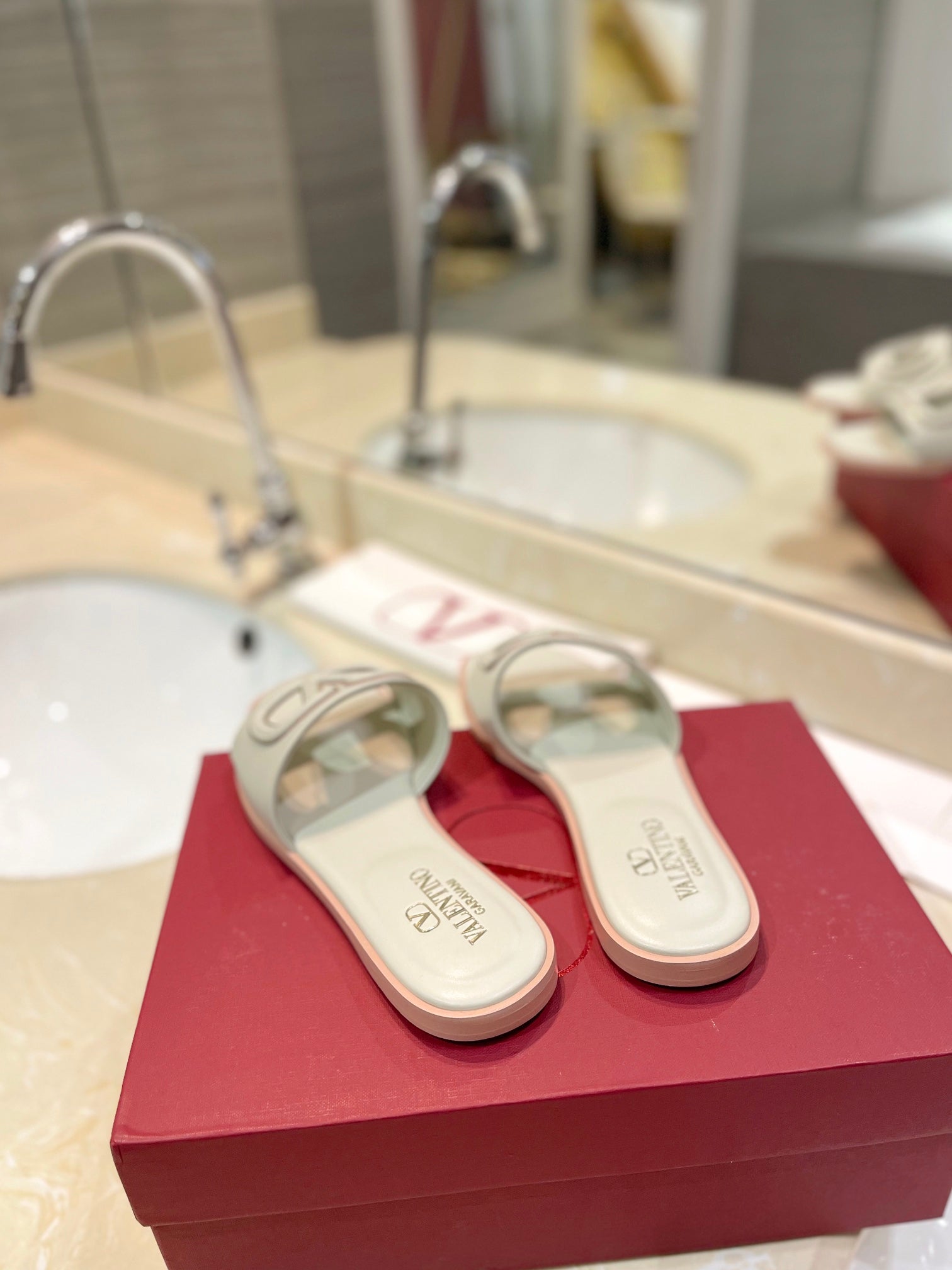 VALENTINO 26S SLIDES IN OFF WHITE CALFSKIN WITH LOGO